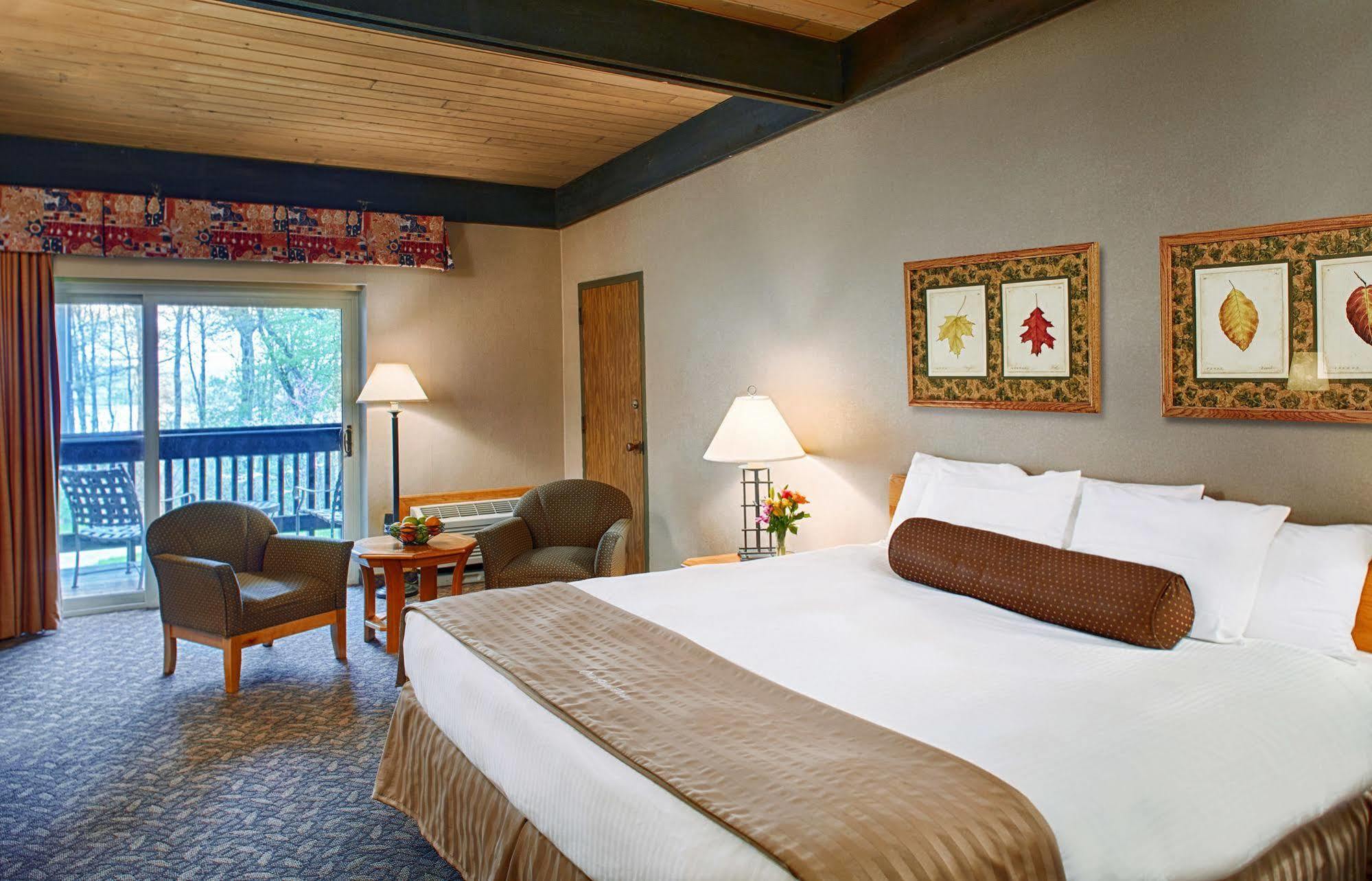 Mohican Lodge And Conference Center Perrysville Bagian luar foto