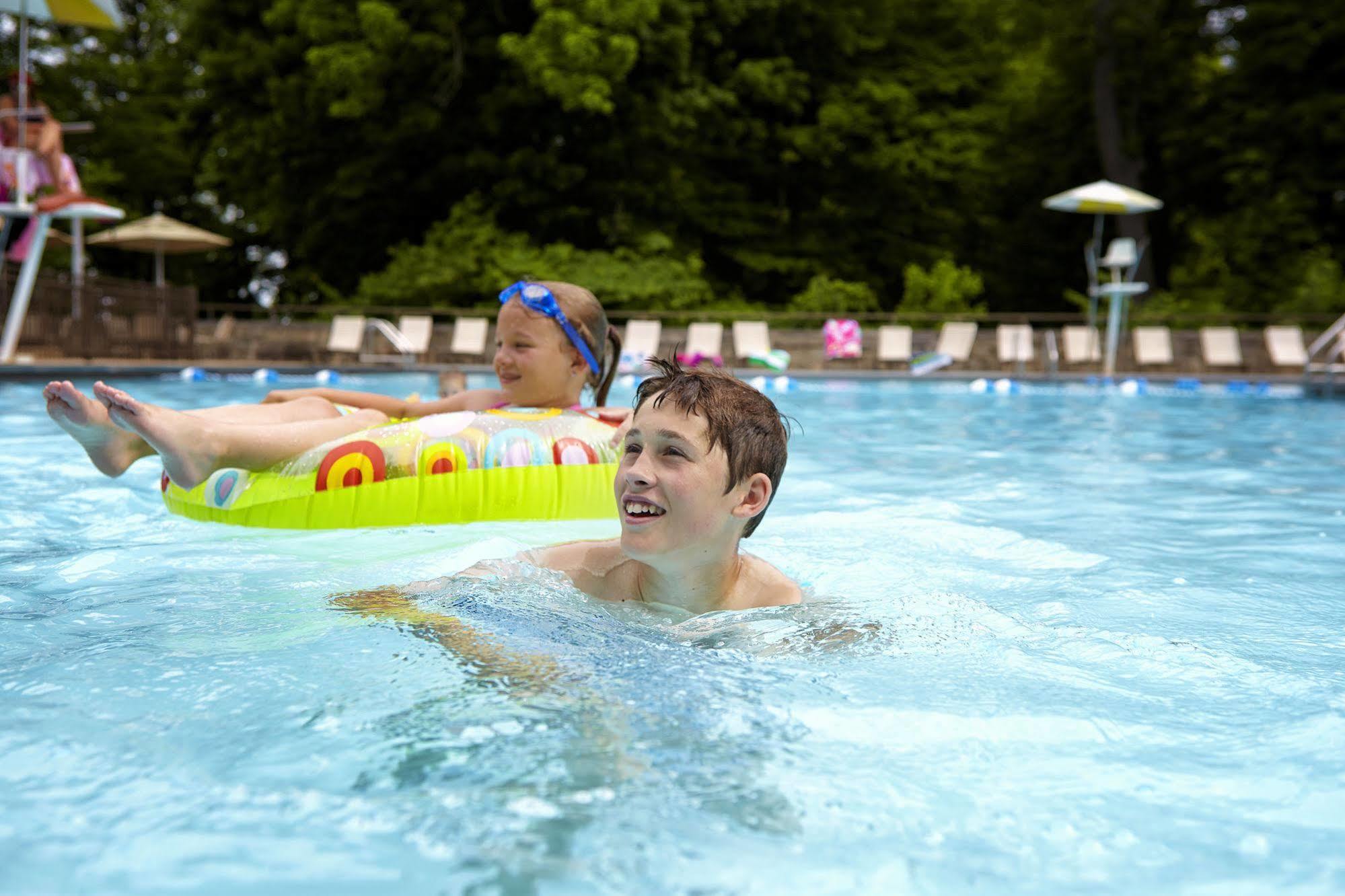 Mohican Lodge And Conference Center Perrysville Bagian luar foto